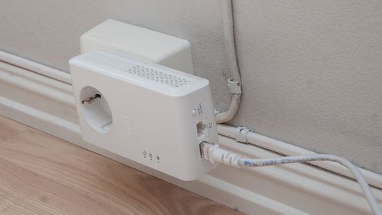 En HomePlug-adapter som denne fra Zyxel kan gi deg nett i rom der du de trådløse signalene ikke rekker frem. .