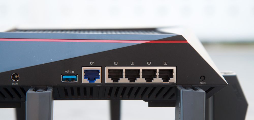 Broadcom-brikkesettet begrenser antallet Ethernet-utganger – men vi sier det igjen: vi skulle gjerne ønsket oss enda flere Ethernet-porter.