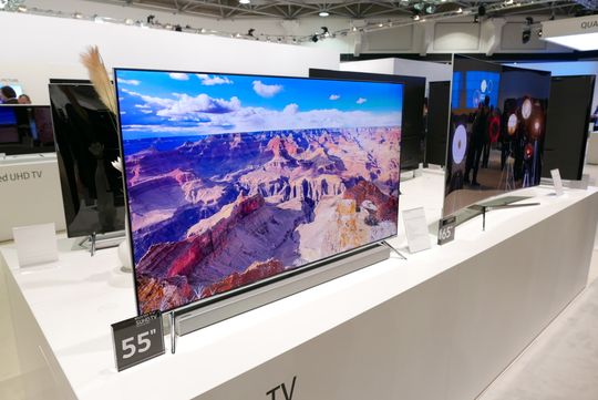 Slik ser Samsungs nye 7-serie ut som flat utgave.