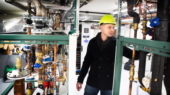 Varmen fra kjøle- og frysedisk skal kjøres inn i i butikkens ventilasjonssystem og varme luften ved behov. Per Erik Silseth i Norgesgruppen Eiendom .