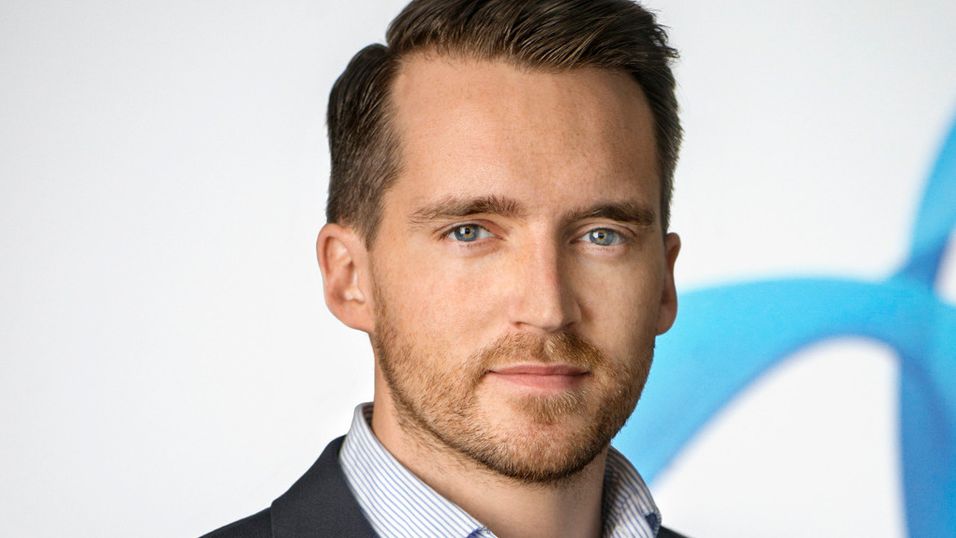 Pressesjef Aron Samuelsson i Telenor Sverige sier det ble begått alvorlige feil da den terror-mistenkte svensken fikk jobb i selskapet.