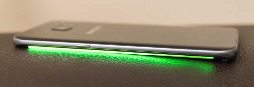 Telefonen gir deg visuell varsling om anrop også når den ligger med skjermen ned.