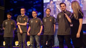 Lions vant Telenorligaen høsten 2015. Fra det laget er det kun Sander «Zhandia» Skogstad (midten) og Adrian «Dipzey» Kjellesvik (til høyre) som har spilt denne vårsesongen.