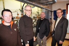 Krisedyktige: - Vi får betalt for å være langsiktige i vår forskning, sier avdelingssjefene Are Haugan(fra venstre), Rolf Nyborg, Kristian Sveen og forskningsdirektør Tore Gimse.