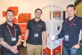 Vil skape en alarmrevolusjon; Svein Ingebretsen, Ronny Paulsen og Geir Birkheim i det norske selskapet Safe4 har satt seg fore å snu opp ned på alarmteknologien.