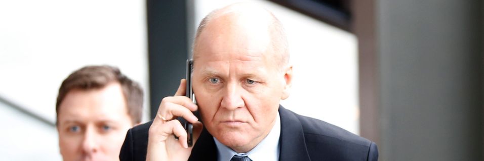 Konsernsjef Sigve Brekke i Telenor kritiserer tidligere finansdirektør Richard Aa og juridisk direktør Pål Wien Espen for ikke å ha brakt bekymringsmeldingen fra en varsler videre til daværende konsernsjef Jon Fredrik Baksaas.