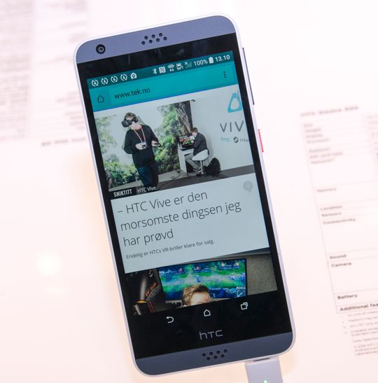 Telefonen oppførte seg meget bra i minuttene vi hadde med den.
