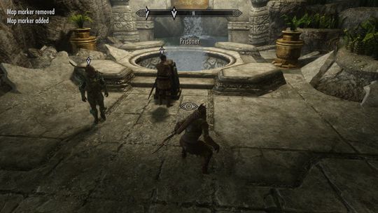 Eg og ein kompis speler samarbeidsmodus i Skyrim.