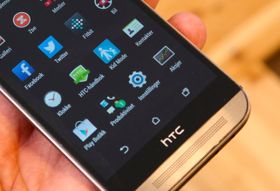 HTC skal visstnok fjerne det sorte feltet med HTC-logo på i neste generasjon One.