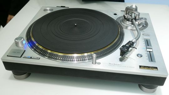Technics SL-1200GAE.