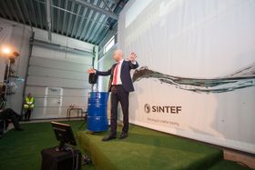 Olje- og energiminister Tord Lien åpnet SINTEFs oppgraderte flerfaselaboratorium på Tiller.