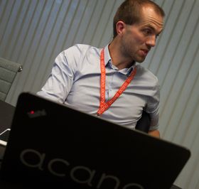 Carl Erik Nærum er salgsingeniør i Acano.