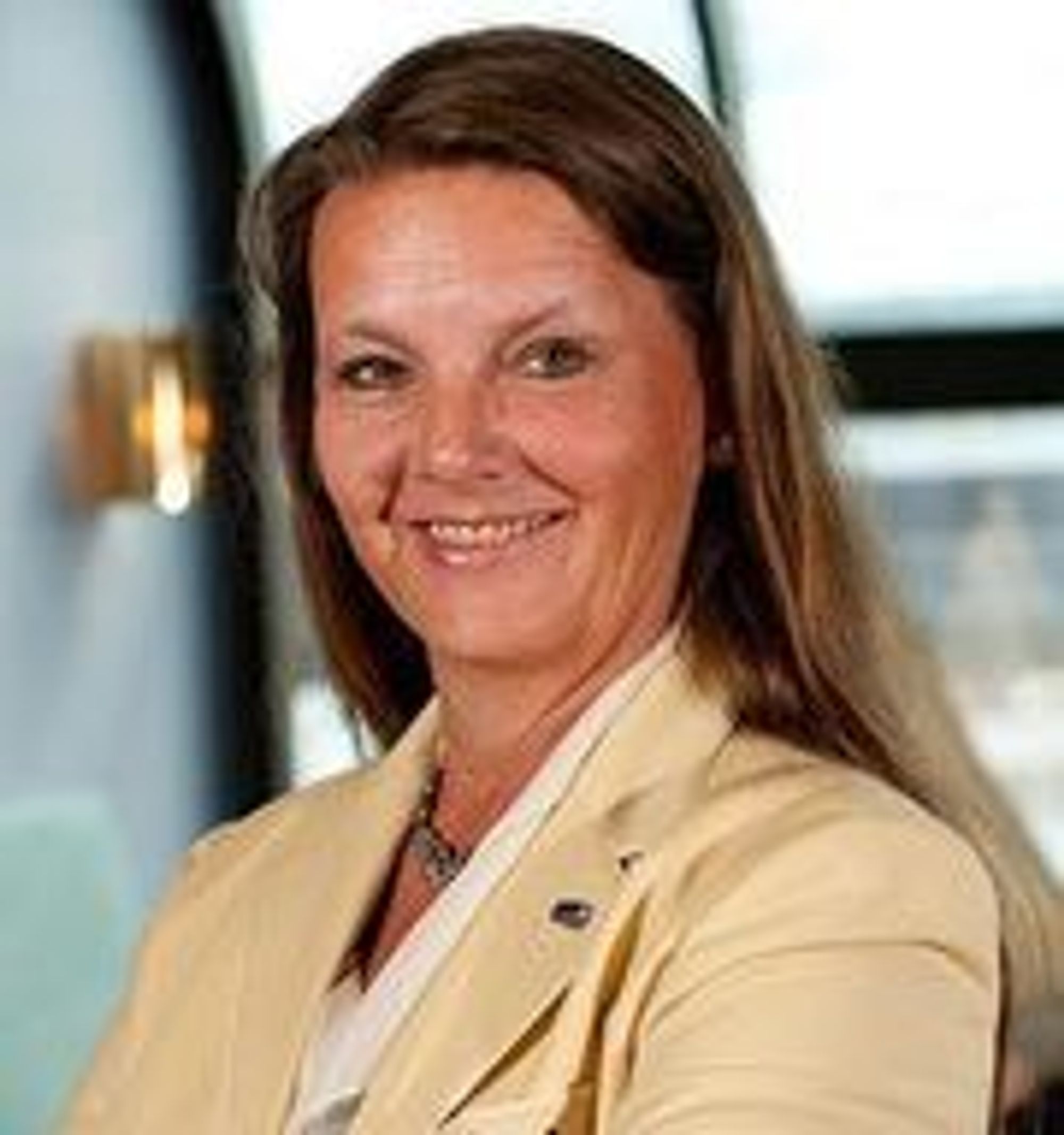 Ingjerd Schou fra Høyre hevder at Kina kan lese eposten hennes, men er usikker på om de faktisk gjør det.