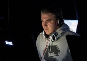 Simon «Simma» Øvrevik er kaptein i GamersLeague,