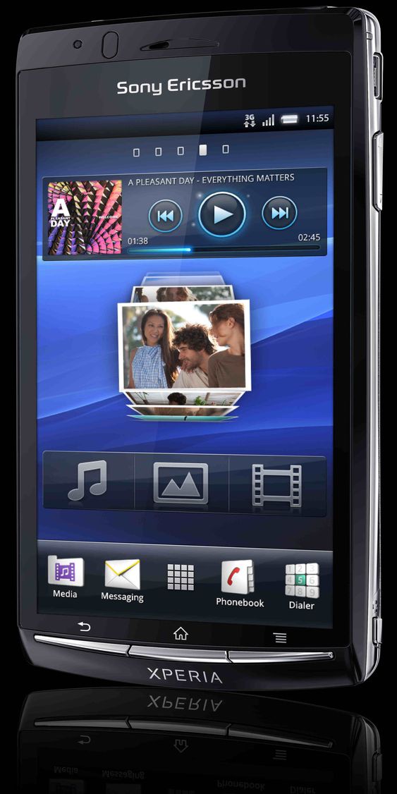 Sony Ericsson Xperia arc vil bli levert med Android 2.3.