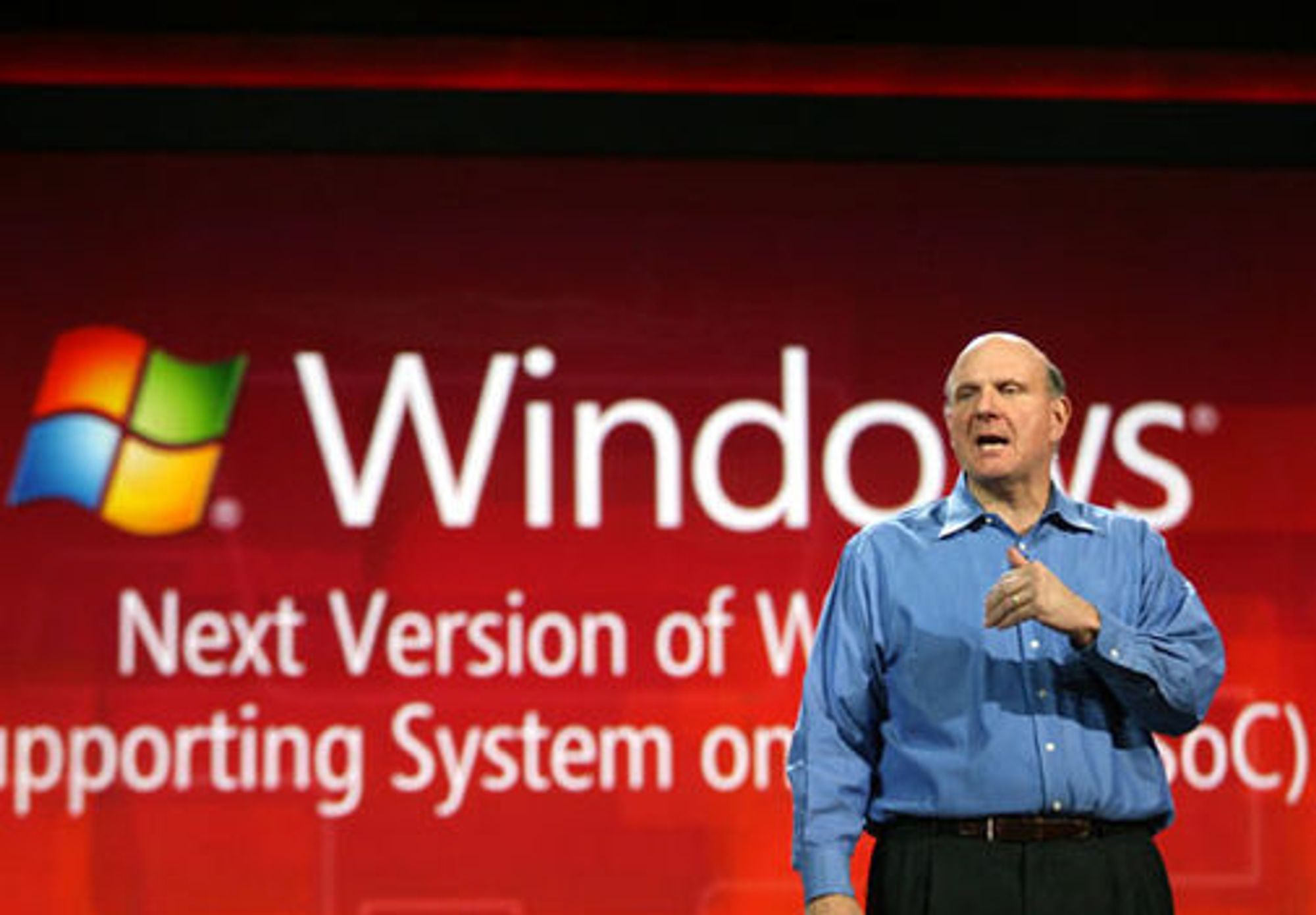 Steve Ballmer kunngjør at neste versjon av Windows vil støtte SoC-er basert på blant annet ARM-arkitekturen.