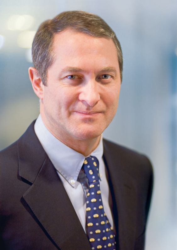 Toppsjef i ASML, Eric Meurice, har funnet en ny måte å finansieree selskapets utviklingsarbeid, ved å gjøre de største kundene til medeiere.