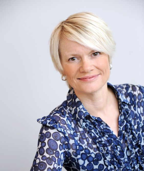 Kommunikasjonsdirektør i Broadnet, Heidi Egede-Nissen, mener fiber er svaret på utfordringene Netflix og andre TV-tjenester gir nettet.