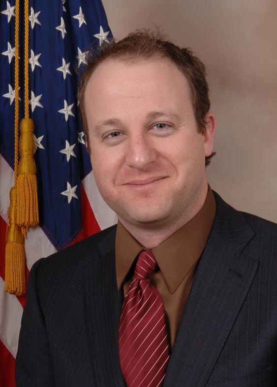Jared Polis er fra Colorado og representerer Det demokratiske parti.