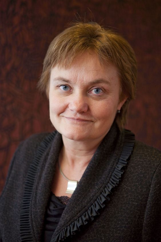 Nettnøytralitet er viktig, sier fornyingsminister Rigmor Aasrud. Hvordan det håndheves har hun foreløpig ikke svar på.