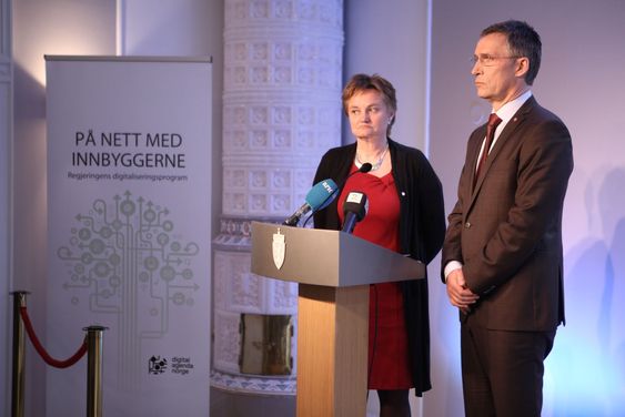 Statsminister Jens Stoltenberg og IT-statsråd Rigmor Aasrud presenterte planene på en pressekonferanse i regjeringens representasjonsanlegg onsdag.