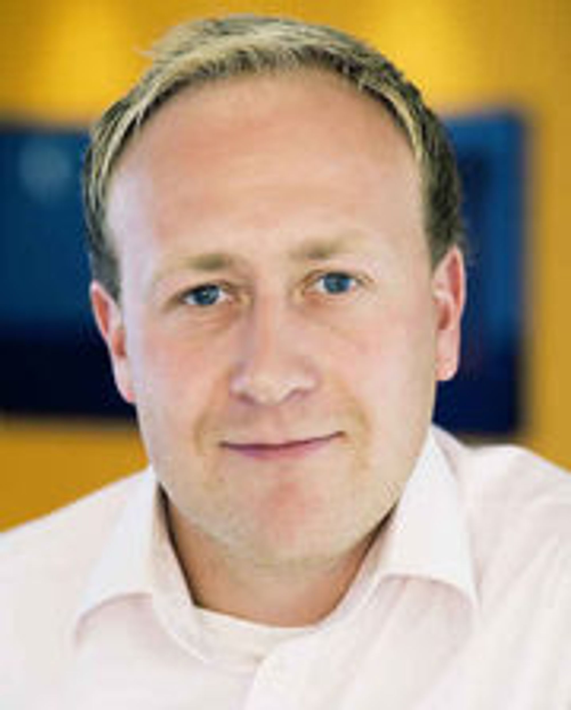 - Kundene skal ikke være redde for å bruke mobilen i utlandet, mener Øyvind Vederhus i Netcom.