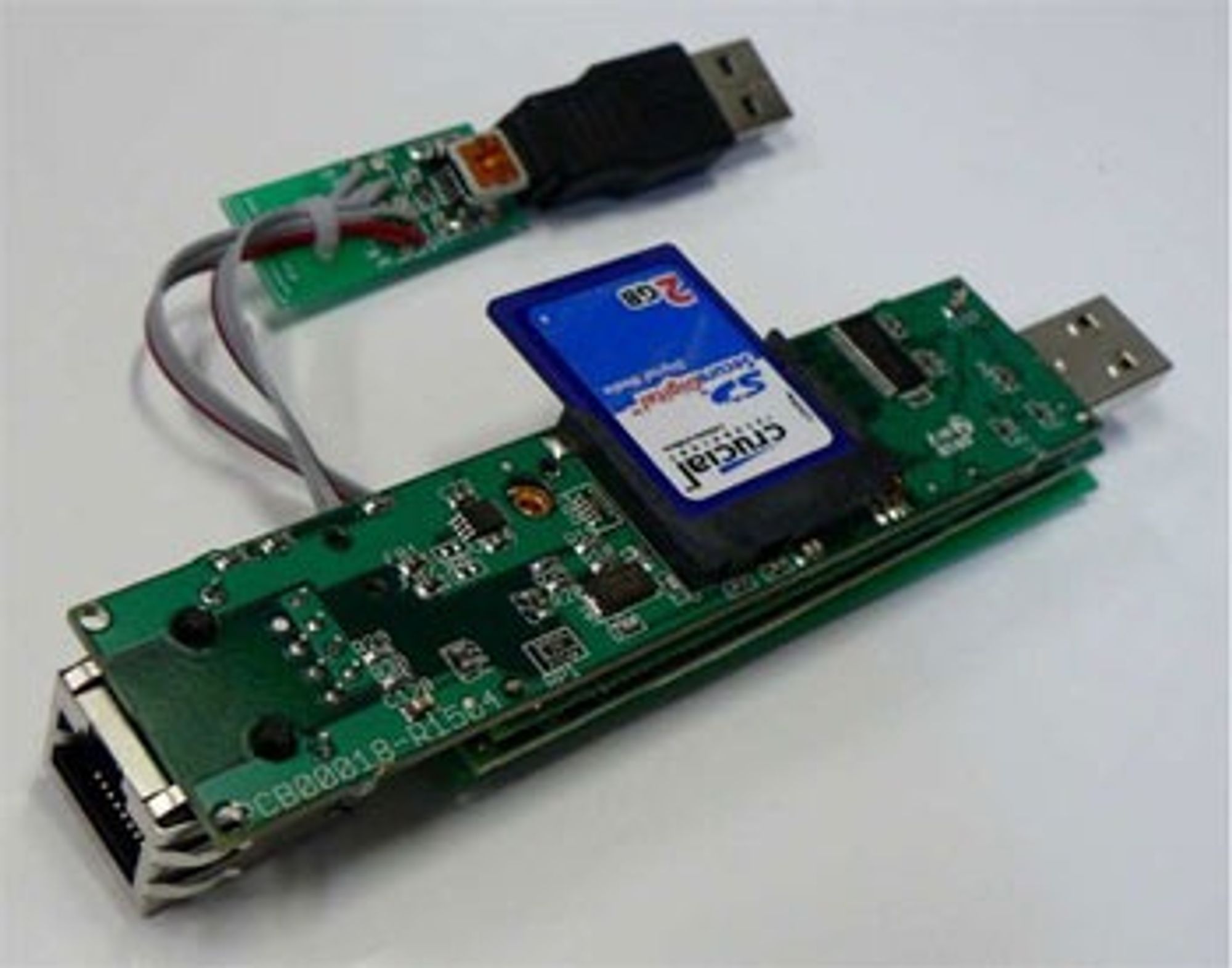 Prototypen på Somniloquy er realisert som en USB-enhet med SD-minne og Ethernet-utgang. Arkitekturen kan også realiseres som vanlige nettverkskort og som WLAN-kort.
