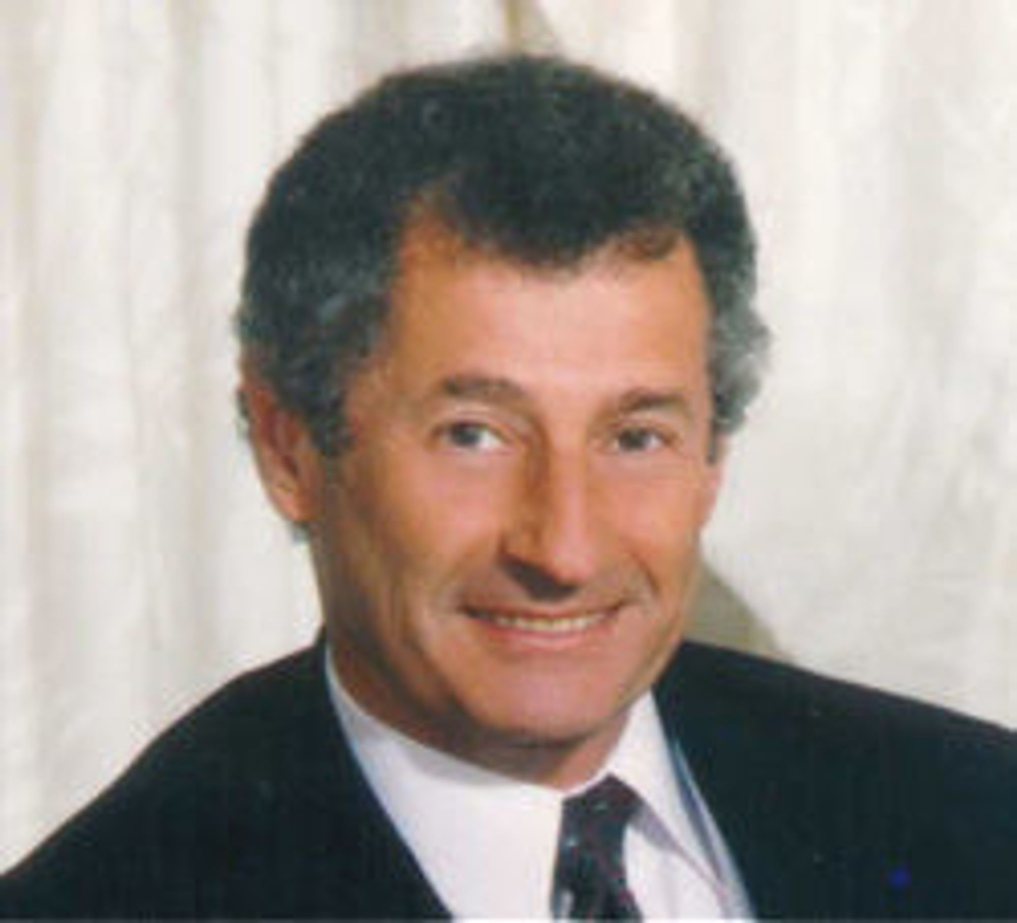 Leonard Kleinrock utviklet den matematiske teorien for pakkesvitsjede nett som MIT-student tidlig på 1960-tallet. 29. oktober 1969 fungerte pakkesvitsjing mellom datamaskiner for første gang.