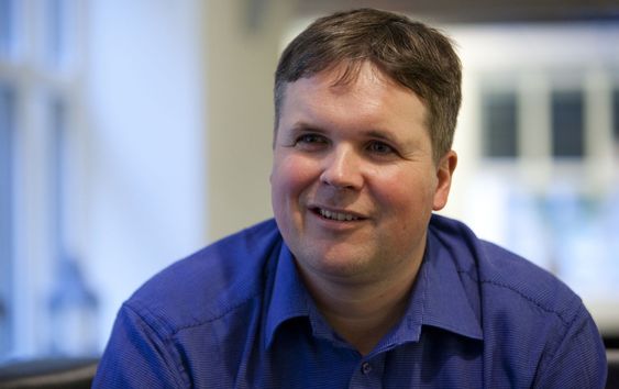 Amund Tveit er en av få personer som faktisk kan «dra kortet og starte 1.000 maskiner» i nettskyen til Amazon, klare til bruk på én time.