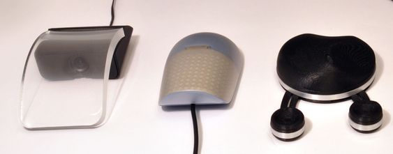 De tre øvrige mus-prototypene. Modellen til høyre har to framskutte musknapper som kan beveges i flere retninger.