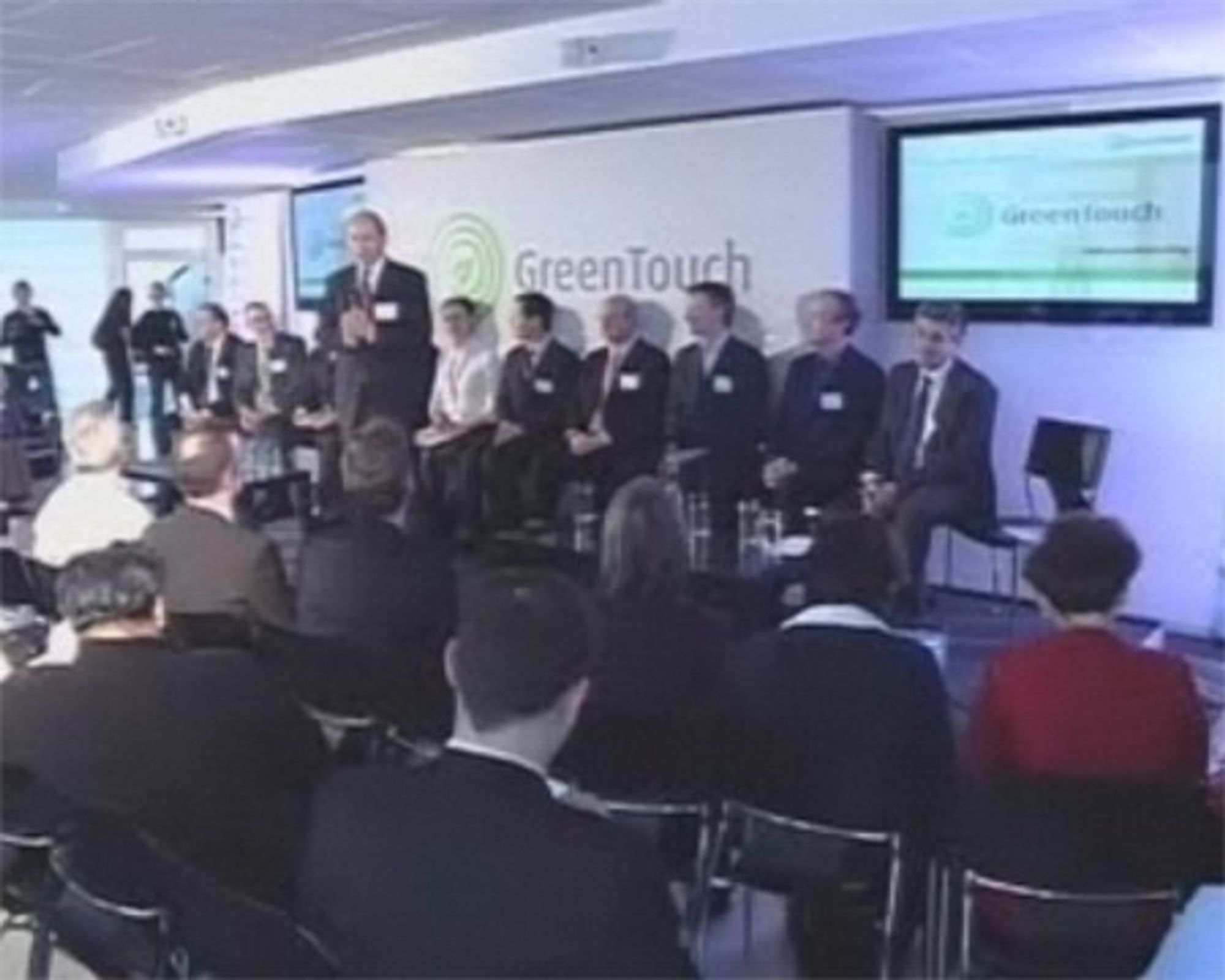 Fra lanseringen av Green Touch. Foran står Ben Verwaayen, toppsjef i Alcatel-Lucent.