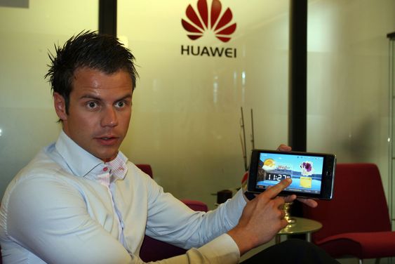 Dette brettet kan bli sentralt i hjemmet, mener salgssjef Tor Slørdal i Huawei Norge.
