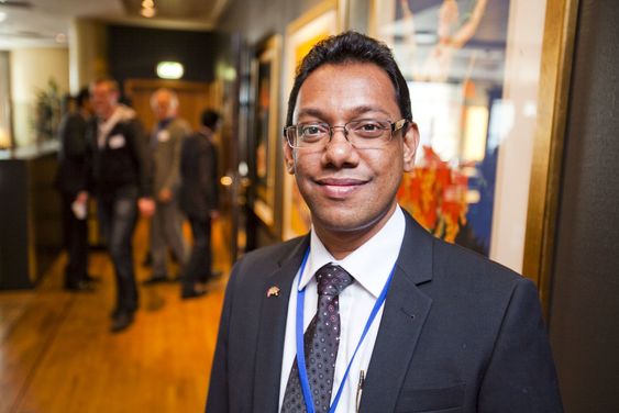 Four Corners-sjef Sushena Ranatunga sonderer terrenget for å finne nye norske partnere.
