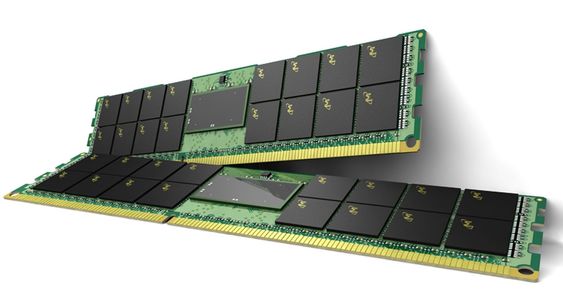 Minnemoduler av typen LRDIMM fra Micron.