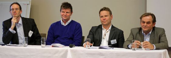 Panelet, fra venstre Sigurd Thunem fra Telenor, Peter Wagstaff fra NextGenTel , Tore Kristoffersen fra Altibox og Bjørn Vik fra Ventelo.