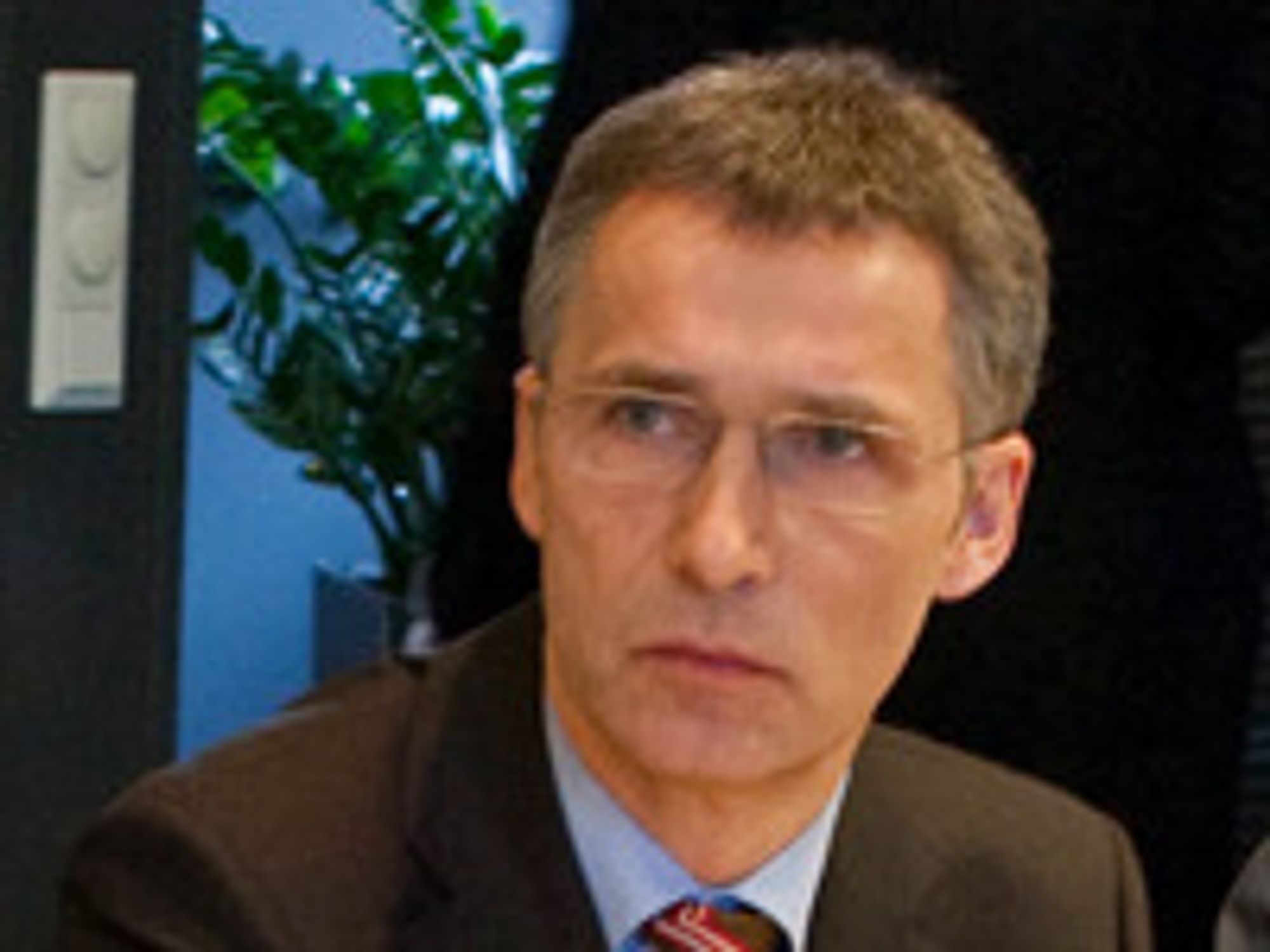 Statsminister Jens Stoltenberg har skrevet et alvorlig brev til sin indiske kollega Manmohan Singh.