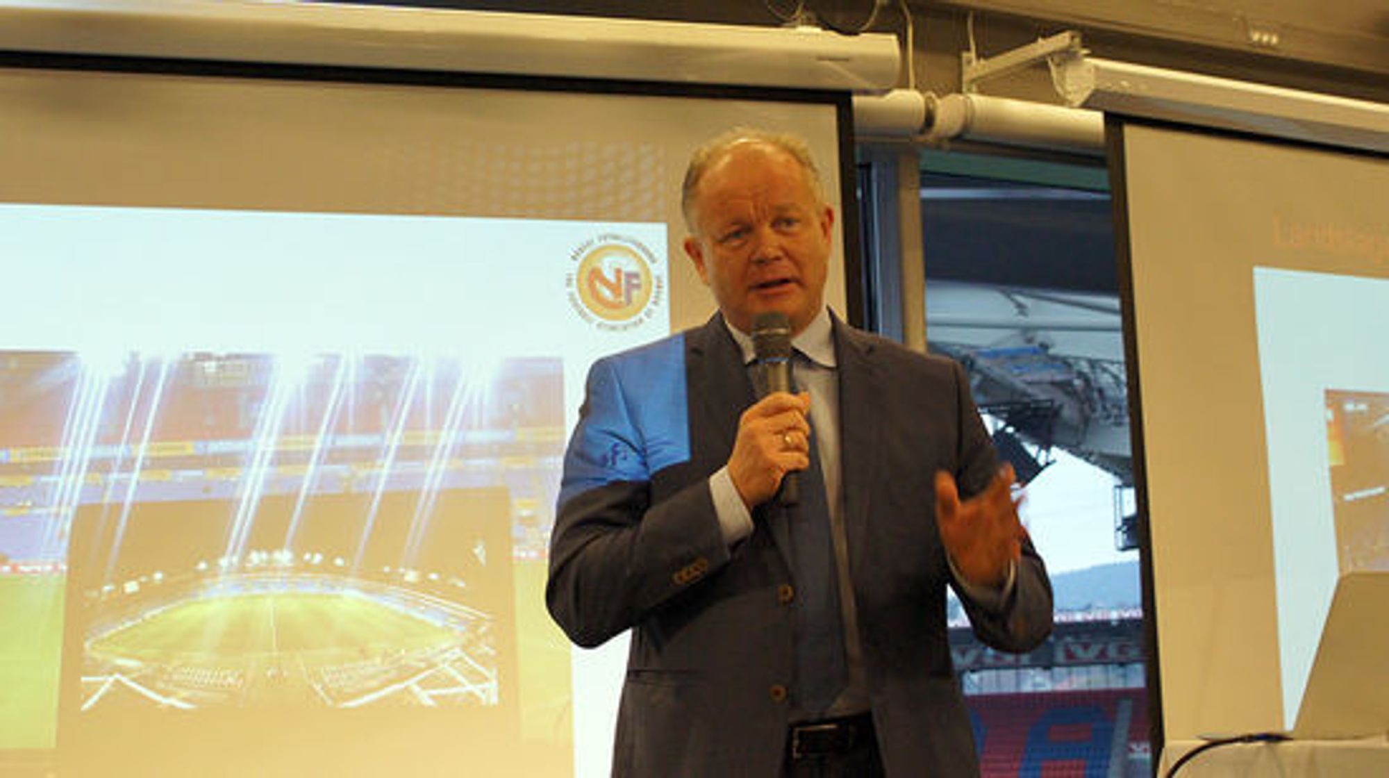 Landslagssjefen Per-Mathias Høgmo vil ta systemet i bruk ved neste landskamp.