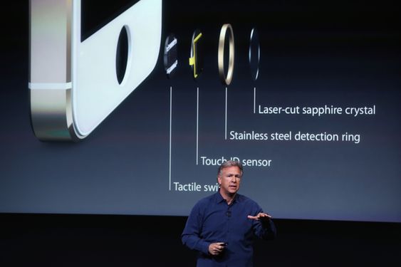 Den nye fingeravtrykk-sensoren gjør passord overflødige på den nye iPhone 5S. 