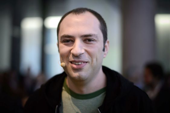 Whatsapp skal forbli uten annonser, lover gründer Jan Koum, som nå varsler at tjenesten snart innfører også samtaler.