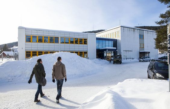 Forsvarets ingeniørhøgskole inne på Jørstadmoen leir. Her utdanner de landets kyberbefal.