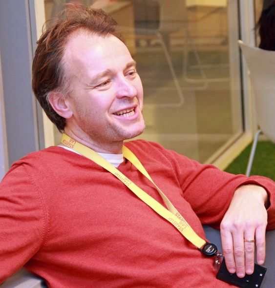 Per Einar Dybvik er én av fire partnere i StartupLab. Han har svært mye erfaring å høste fra, siden han blant annet har vært ansvarlig for utviklingen av forløperen til Opera-nettleseren hos Telenor, for å sette opp Telenors MultiTorg – Norges første webserver, for Gule sider på nett, senere for mobilt innhold i Schibsted og fram til i fjor sommer for Aspiro og musikkstrømmetjenesten WiMP. Allerede i 1997 var han blant kandidatene i digi.no-lesernes kåring av Internetts viktigste nordmann, men nådde ikke helt opp.