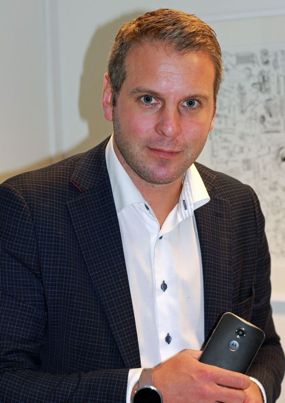Lenovo-sjef i Norge, Anders Lersveen, har som mål å selge mange Motorola-mobiler i Norge.