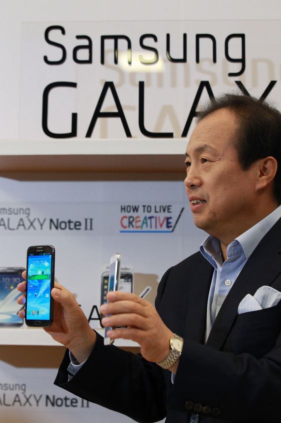 Samsungs mobil-toppsjef, J.K. Shin, bekreftet søndag at de vil lansere en nytt flaggskip til Galaxy S-serien 14. mars. Lanseringen vil skje i New York, hvor den første Galaxy S-telefonen ble vist frem for tre år siden.