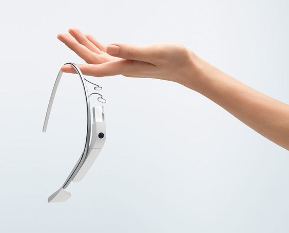 Google Glass er stadig under utvikling, blant annet for å få ned prisen.