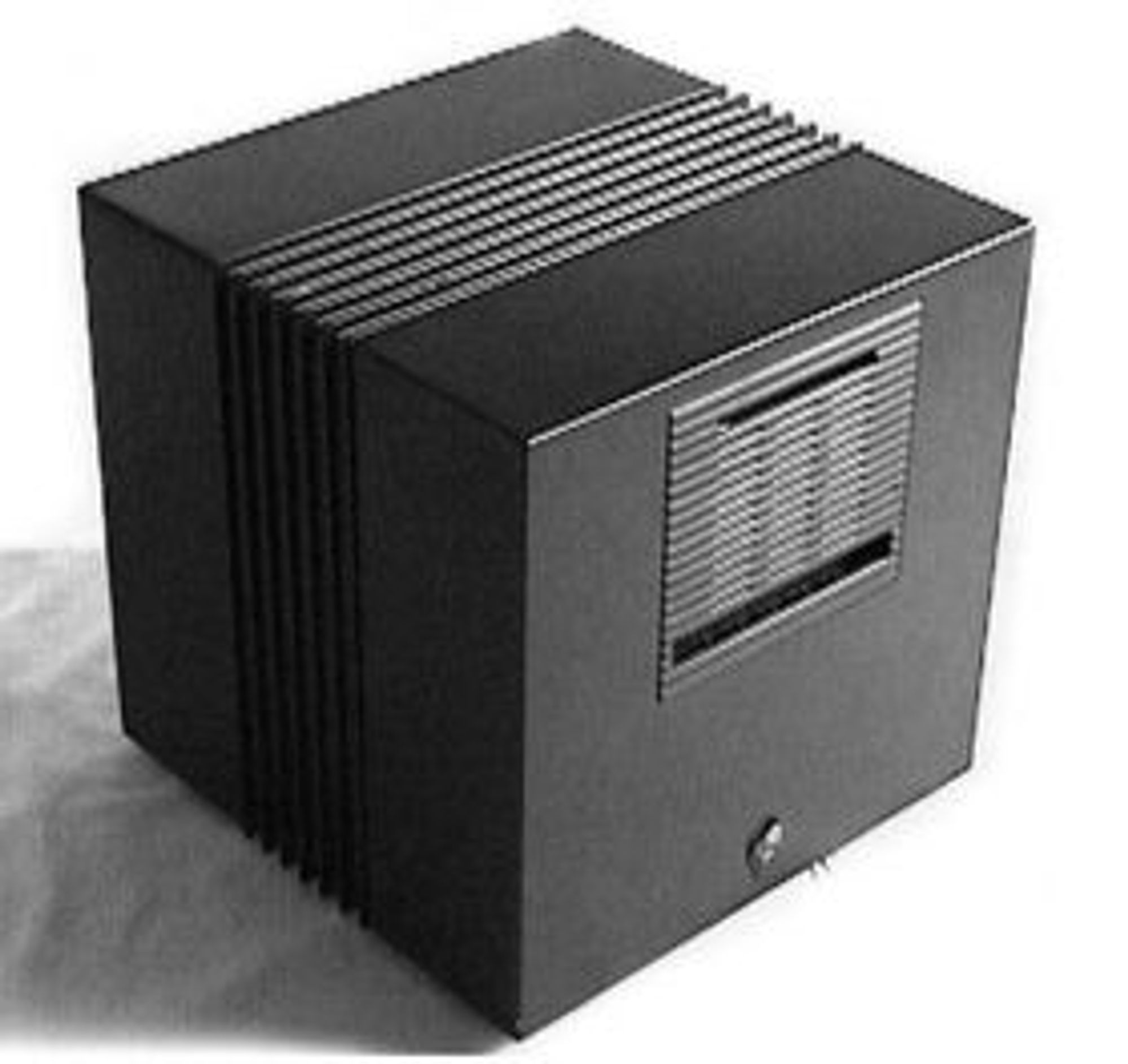 Verdens første webserver og nettsted ble kjørt på en maskin som dette, en NeXTcube fra NeXT.