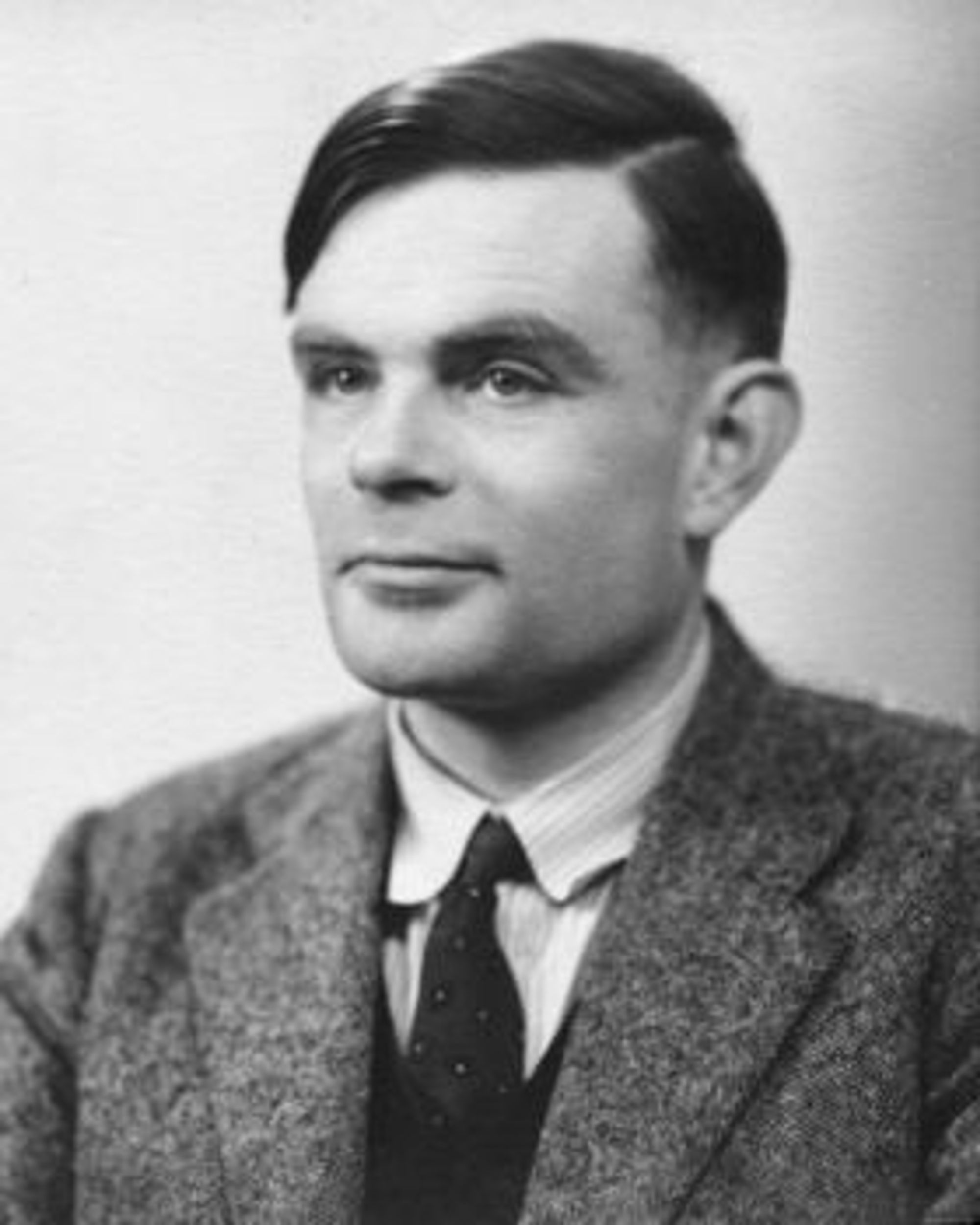 Alan Turings er nok mest kjent for bidraget til å knekke Enigma-kodene under Andre verdenskrig, men han regnes også ofte som faren til fagfeltet moderne informatikk.