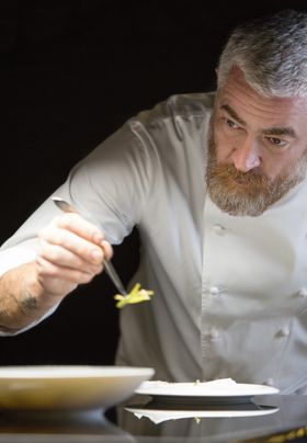 Alex Atala kommer til din pc 27. mai.