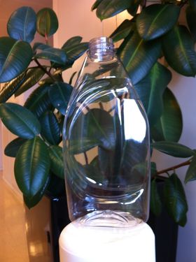 Flaske av plantebasert plast. (Foto: Sintef) 