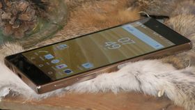 Xperia Z5 Premium bragte med seg 4K-skjerm til mobiler, X Premium gir oss HDR.
