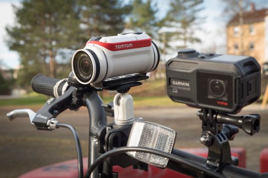 Vi har testet TomTom Bandit mot Garmins toppmodell, VIRB XE.